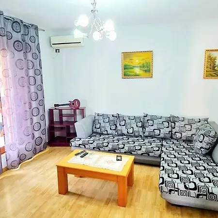 Cheap With Spacious Balcony *