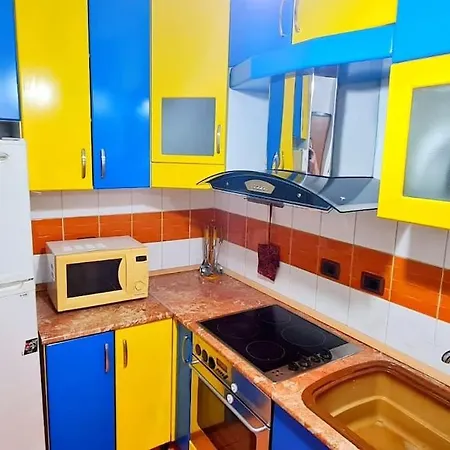 Apartment Cheap With Spacious Balcony *