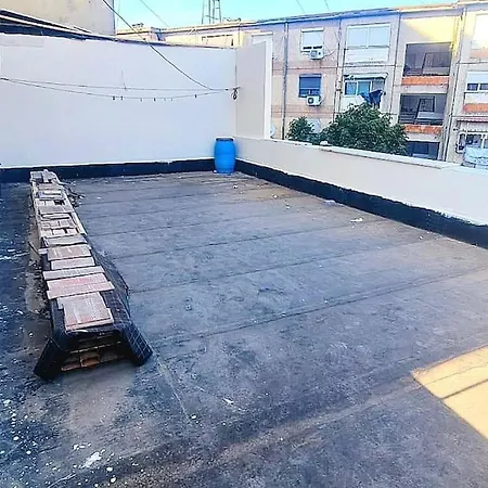 Apartmán Cheap With Spacious Balcony